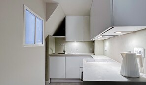 Frigorifero, lavastoviglie, macchina per tè/caffè, bollitore elettrico