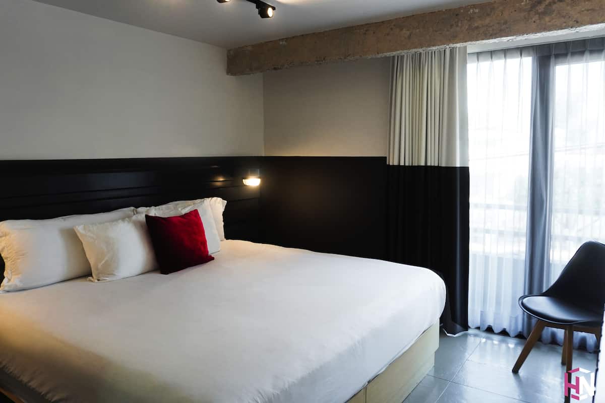 Habitación doble superior, 1 cama King size | Ropa de cama de alta calidad, edredón y camas con pillow-top