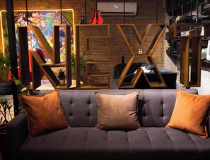 Smart TV, Netflix, servicios de streaming y impresora 