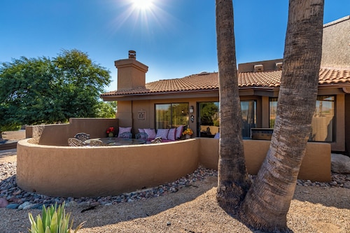 Hacienda luxury condo in desired adult community east of Phx, views