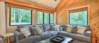 Family-Friendly Stratton Gem Close to Slopes!
