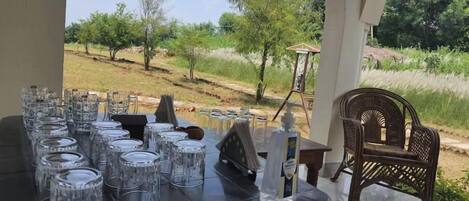 屋外ダイニングエリア