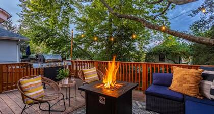 Completely Updated Home-sleeps 6-Centrally Located