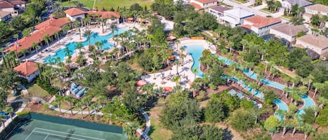Piscina aquecida, espreguiçadeiras