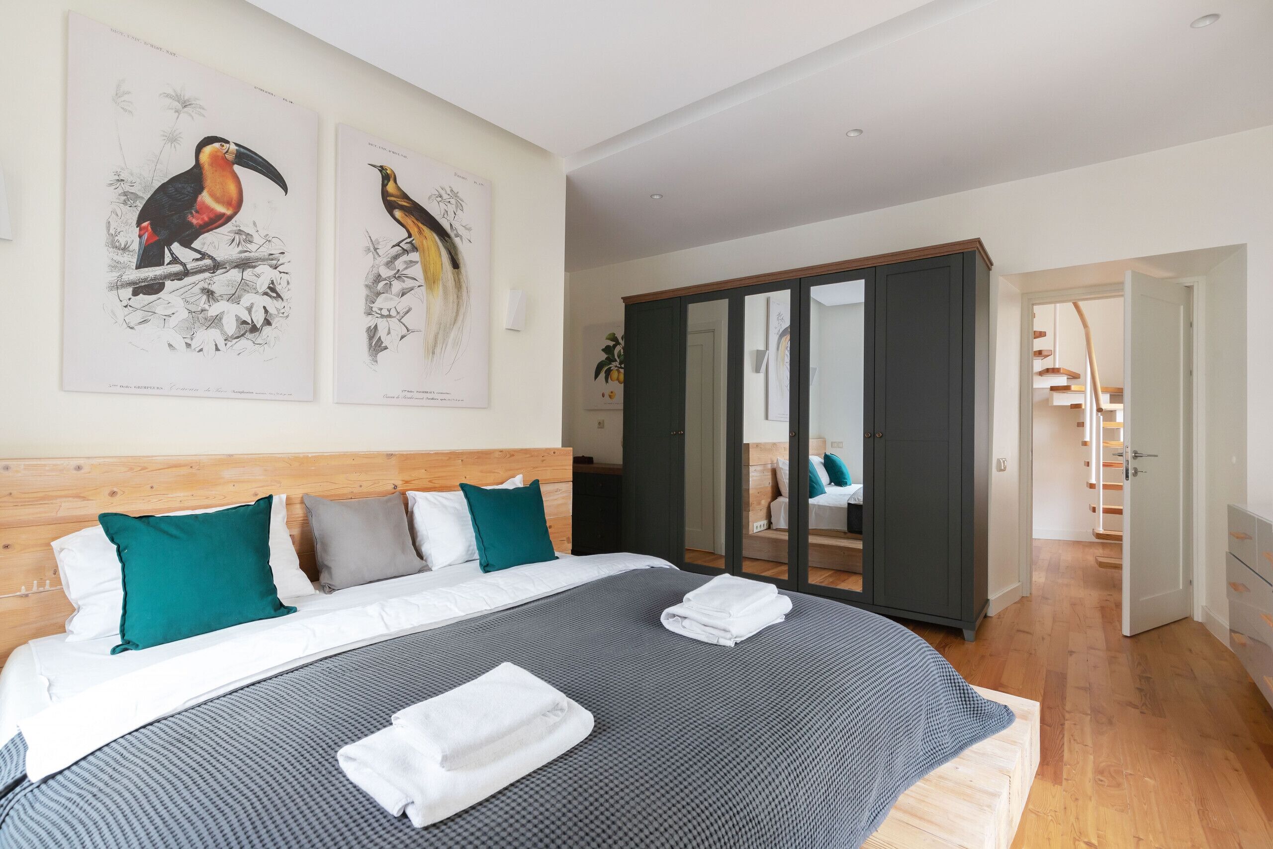 2 dormitorios, tabla de planchar con plancha, wifi gratis y ropa de cama