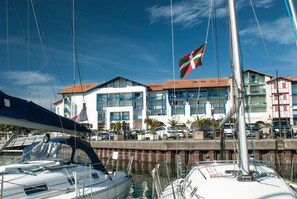 Marina - 50m de la Plage! Appart avec Kitchenette + Wi-Fi (Hendaye)