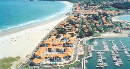 50m de la Plage! Appart avec Kitchenette + Wi-Fi