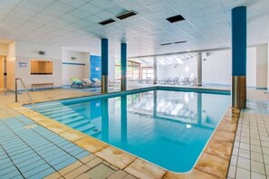Una piscina techada