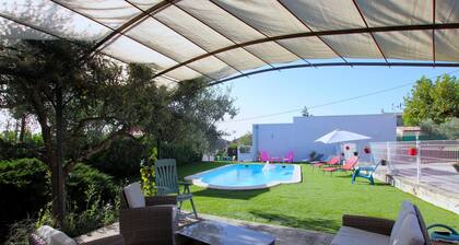 Maison confortable Ă Lussas avec WiFi