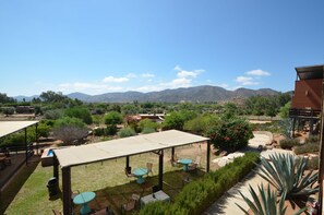 BBQ/picnic area - Valenza Hotel Boutique (Valle de Guadalupe)