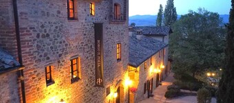 Lovely apartment in villa for 4 guests with A/C, WIFI, pool, TV, patio and panoramic view