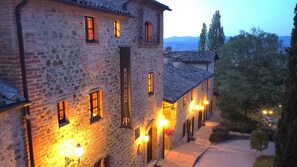 Exterior - Lovely apartment in villa for 6 people with A/C, pool, WIFI, TV and patio (Montecastelli)