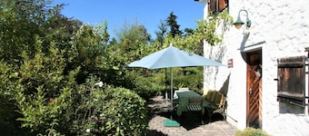 Preciosa casa de vacaciones privada con WIFI, TV, terraza, vista panorámica y aparcamiento