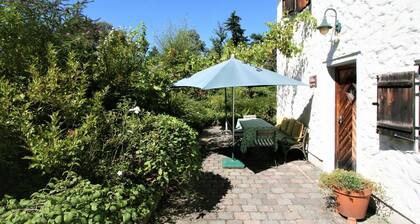 Wunderbares alleinstehendes Ferienhaus mit W-LAN, TV, Terrasse, Panoramablick und Parkplatz