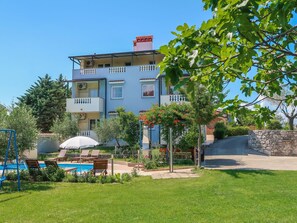 Exterior - Nice apartment for 5 guests with pool, A/C, WIFI, TV and terrace (Labin)