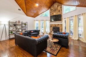 TV, offices - Spacious 4BR Estate w/ Movie Room & Fire Pit (Cartersville)