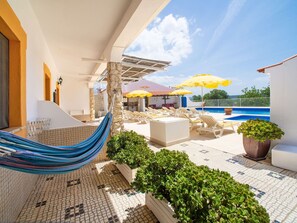 Terrace/patio - Nice apartment in villa for 3 guests with pool, A/C, WIFI, TV and terrace (Mem Moniz)