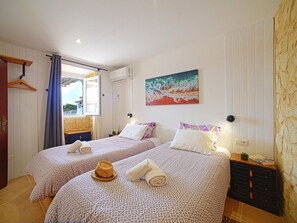 2 soverom, strykejern/-brett, reiseseng for barn og wi-fi (inkludert)