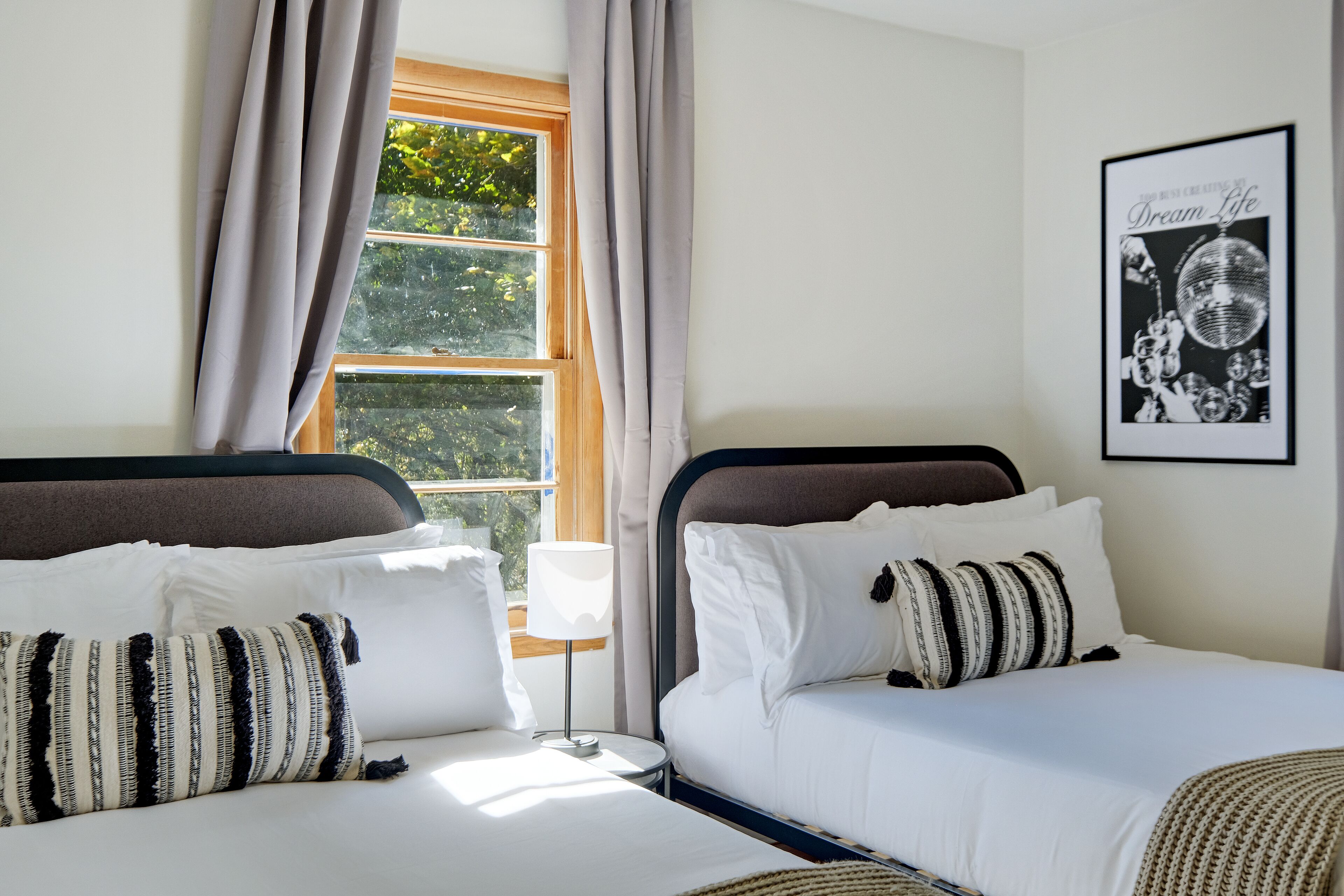 2 habitaciones, escritorio, wifi gratis y ropa de cama 