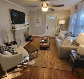 Una Smart TV, libros