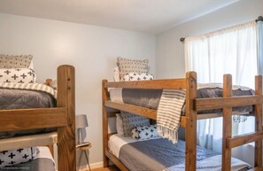 3 bedrooms, WiFi