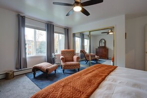 3 bedrooms, travel crib, WiFi, bed sheets