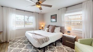 2 bedrooms, desk, free WiFi, bed sheets