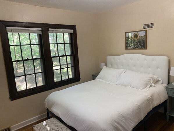 2 bedrooms, desk, iron/ironing board, travel crib