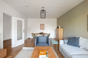 Fernseher, Stereoanlage