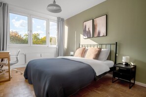1 chambre, fer et planche à repasser, Wi-Fi, draps fournis