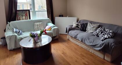 3 bedrooms and 3.5 bathroom Waterloo West Townhouse