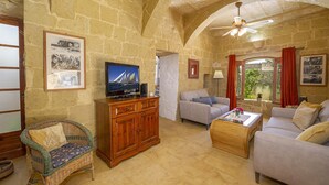 Living area - Oleandra Holiday Home (L-Għasri)