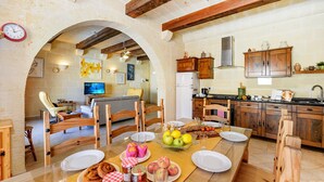 Dining - Narcisa Holiday Home (In-Nadur)
