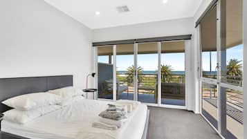 3 bedrooms, iron/ironing board, WiFi