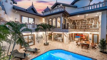 Lyxvilla | 6 sovrum, egyptiska bomullslakan och sängtillbehör av högsta kvalitet