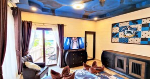 Luxury Villa | 6 bedrooms, Egyptian cotton sheets, premium bedding, memory foam beds -  POTTERLAND Luxury Pool Villa Pattaya Walking Street 6 Bedrooms (Pattaya)