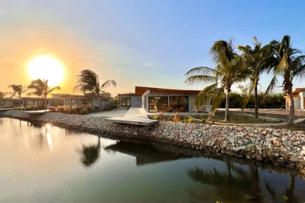 Seabird Belize Vacation Rentals