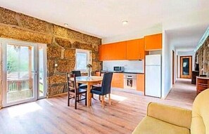 Interior - Beautiful 2-Bed House - Marco de Canaveses (Marco de Canaveses)