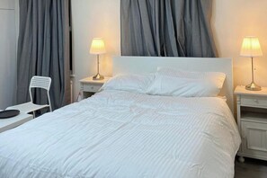 Iron/ironing board, WiFi, bed sheets