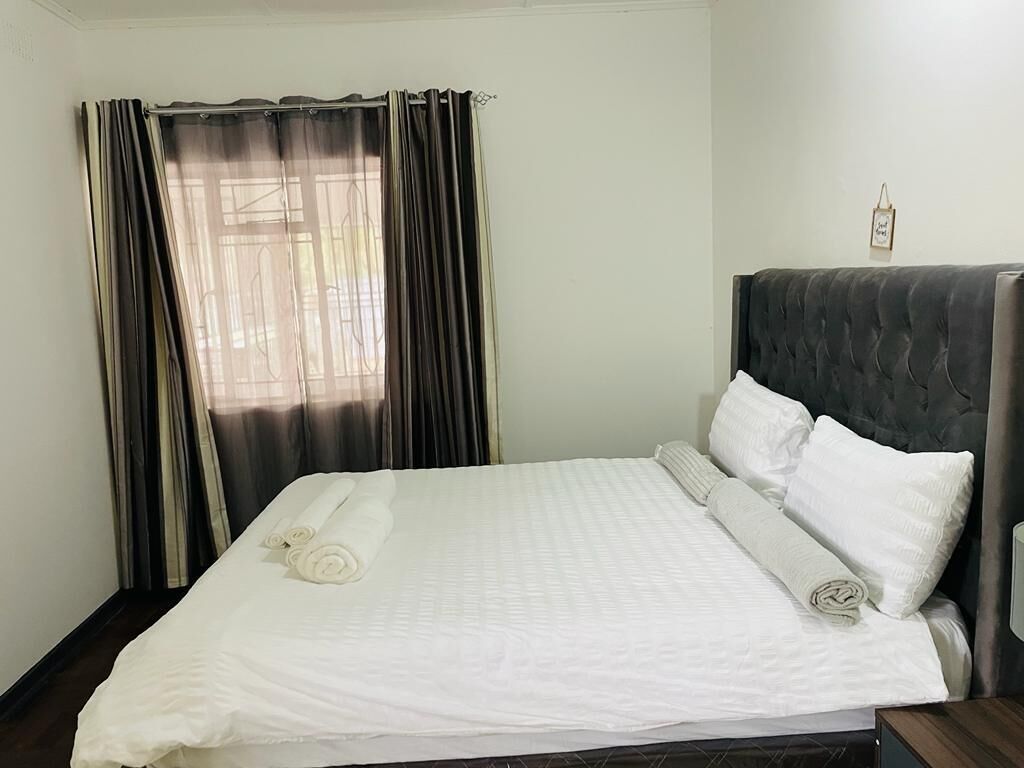 3 chambres, fer et planche à repasser, Wi-Fi, draps fournis