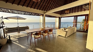 Villa, 2 Bedrooms | Living area