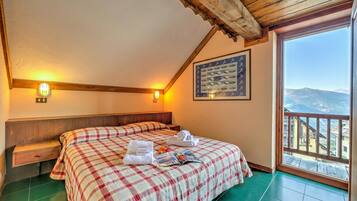 1 quarto, Wi-Fi de cortesia, roupa de cama