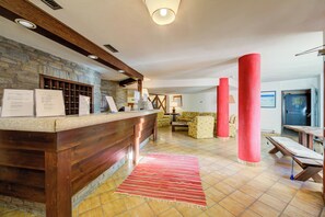 Lobby - Grange Hike & Ski - 37C Sestriere, Sestriere - Grange Sises, Italy (Sestriere - Grange Sises)