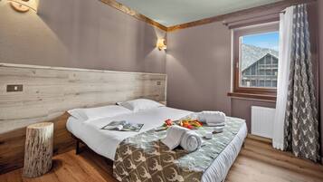 1 bedroom, free WiFi, bed sheets