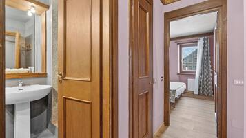 1 camera, Wi-Fi gratuito, lenzuola