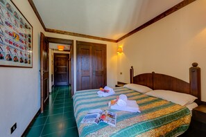 1 camera, Wi-Fi gratuito, lenzuola