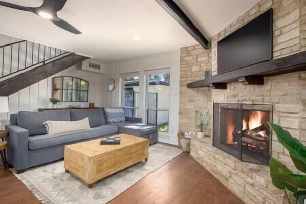 TV, fireplace, stereo