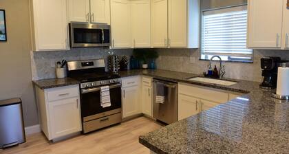 Spacious 5BD Home w EV charger near Sequoia Ntl Pk