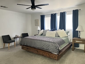 4 bedrooms, desk, iron/ironing board, travel crib