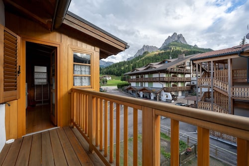 Appartamento in centro a Pozza di Fassa nelle vicinanze dell'impianto di risalita collegato al giro
